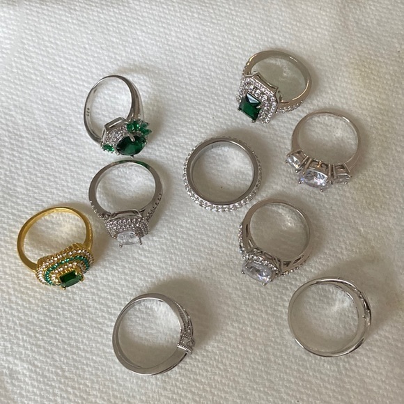 Rings some of it new with out wearing them‎ they are beautiful pieces - Picture 2 of 3